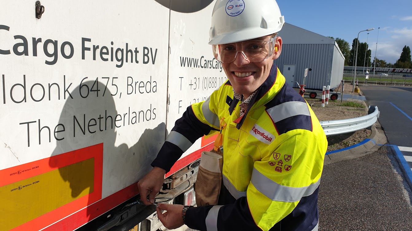 Jaap in veiligheidskleding op locatie